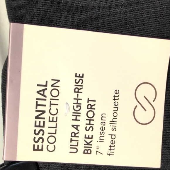 CALIA Women's Essentials Ultra High Rise 7” Black Bike Short women’s size M NWT - Picture 6 of 8